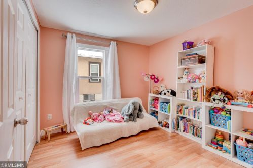 228 1 Ave, South Saint Paul MN 55075-2302 exterior