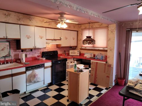 1908 29 St, Philadelphia PA 19132-3022 exterior