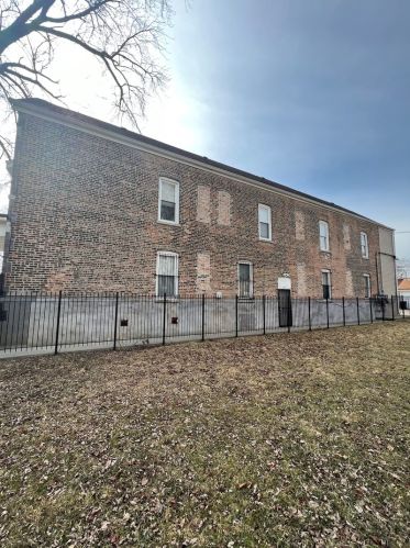 5144 Throop St, Chicago IL 60607-2534 exterior