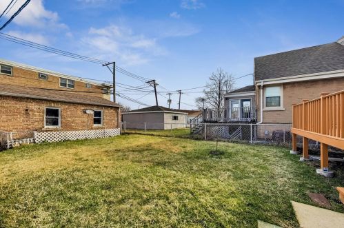 6438 Foster Ave, Chicago IL 60656-2248 exterior