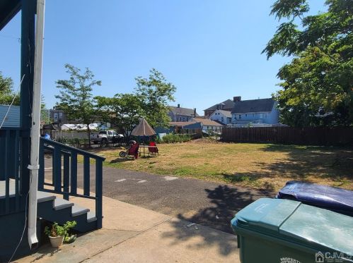 124 1st St, Perth Amboy NJ 08861-4644 exterior