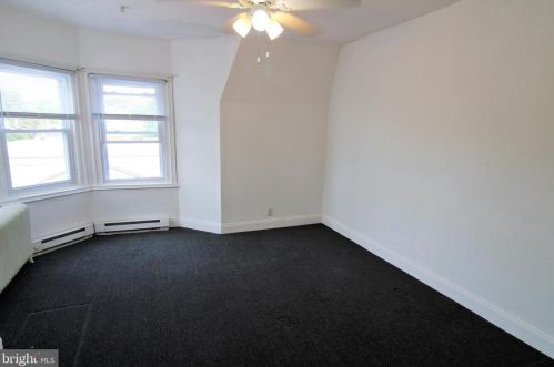 704 Chelten Ave, Philadelphia PA 19126-3712 exterior