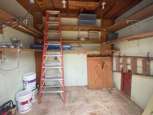 486 Barnett Dr, Atlanta GA 30354-1556 exterior