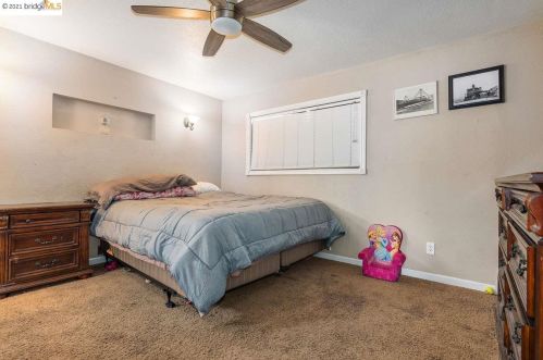 5002 Claycord Ct, Concord CA 94521-2226 exterior