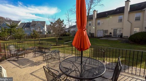 242 Stonebridge Blvd, New Castle DE 19720-6711 exterior