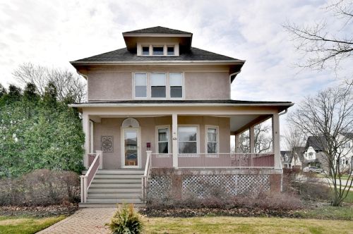 424 Montrose Ave, Elmhurst, IL 60126-3737