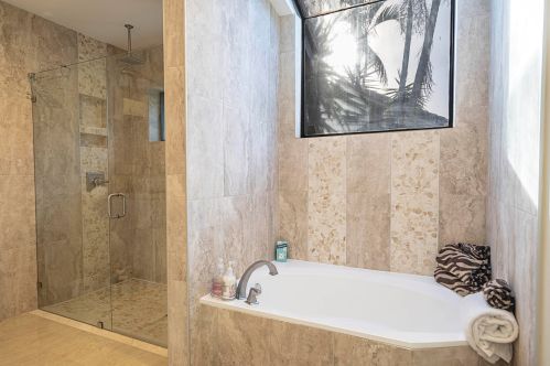 7195 Le Chalet Blvd, Boynton Beach FL 33472-5033 exterior