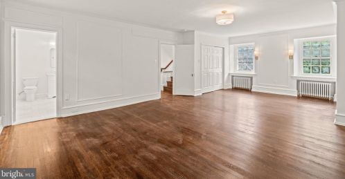 6424 City Ave, Philadelphia PA 19151-2410 exterior