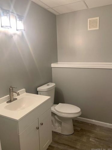 51 Crystal Lk Rd, Ellington CT 06029-2811 exterior