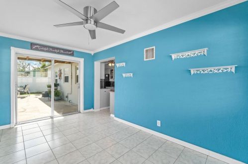 219 24 Ave, Boynton Beach FL 33435-6752 exterior