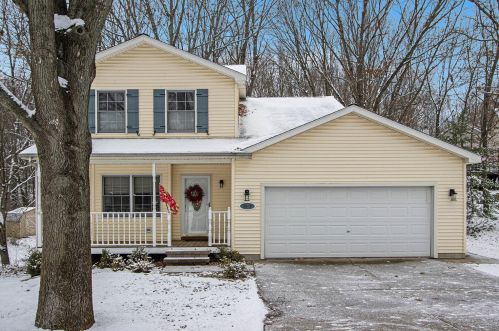 8960 Hathaway Rd, Kalamazoo, MI 49009-6920