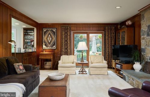 13508 Maidstone Ln, Rockville MD 20854-1030 exterior