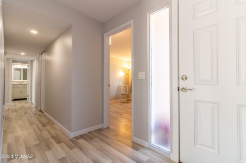 742 Kent Dr, Tucson, AZ 85710-2441