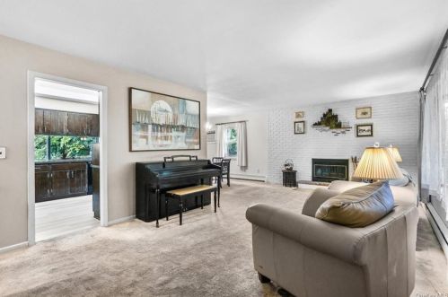 1 Lincoln Dr, Poughkeepsie NY 12601-6004 exterior