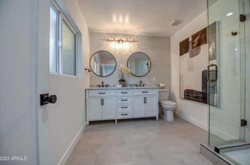 4043 44th Pl, Phoenix AZ  85018-5401 exterior