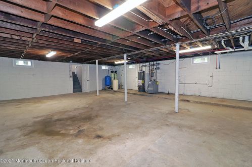 480 Veterans Hwy, Jackson Twp NJ 08527-5122 exterior