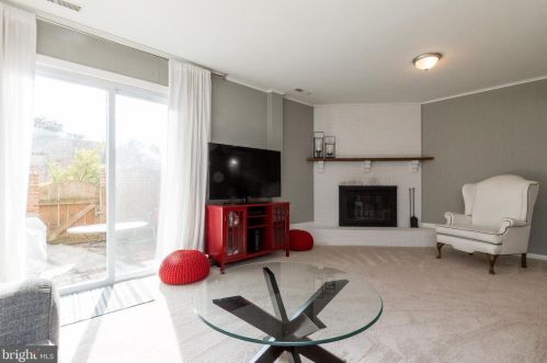 2645 Centennial Ct, Alexandria VA 22311-1304 exterior