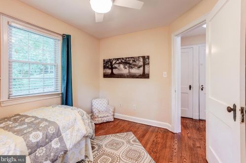 6806 Belford Dr, Silver Spring MD 20912-4841 exterior