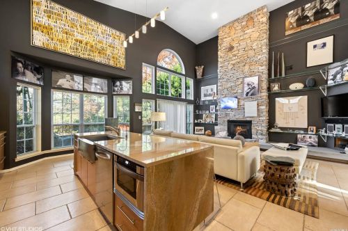 30 Windwatch Dr, Hauppauge NY 11788-3348 exterior