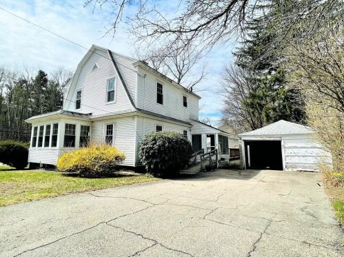 76 Pleasant St, Methuen, MA 01844-3170