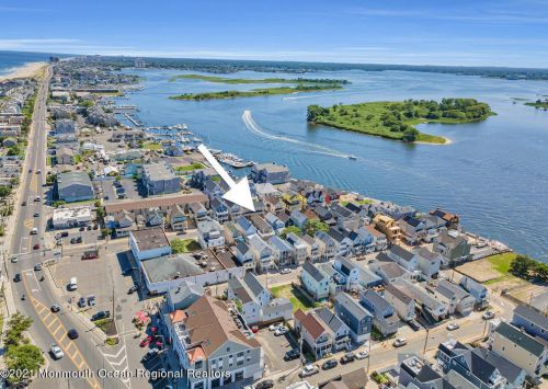 13 Ctr St, Locust NJ 07760-1712 exterior