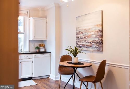 249 New Holland Ave, Lancaster PA 17602-2301 exterior