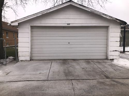 227 21 Ave, Broadview IL 60153-1474 exterior