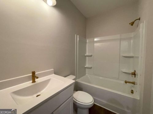 1331 Breezy Ln, Atlanta GA 30329-3543 exterior