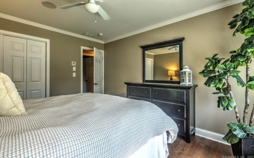 60 Milford Chase, Milford CT 06461-9124 exterior