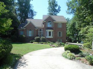 7926 Sandestin Ln, Stanley, NC 28164-7736