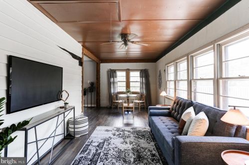 2325 Raleigh Dr, Lancaster PA 17601-2980 exterior