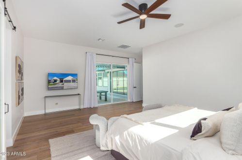 3118 42nd St, Phoenix AZ  85018-6418 exterior