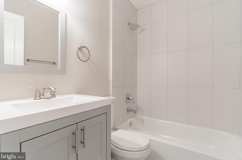 11611 Mapleview Dr, Silver Spring MD 20902-2327 exterior