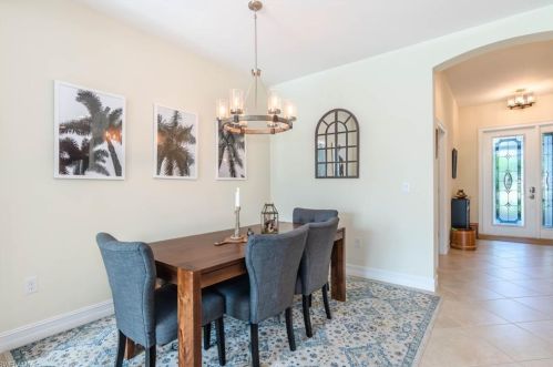 7770 Bucks Run Dr, Naples FL 34120-3904 exterior