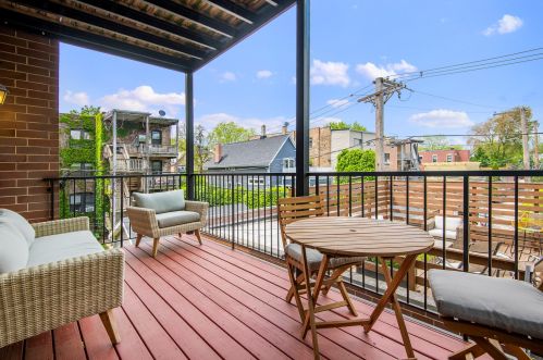 2446 Racine Ave, Chicago IL  60614-2133 exterior