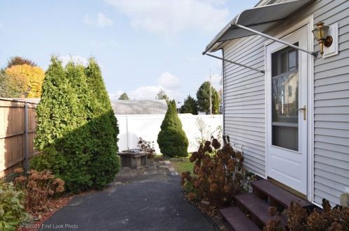 18 Atwells Ave, Providence RI 02909-1026 exterior