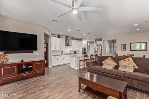 7818 23rd St, Phoenix AZ  85042 exterior