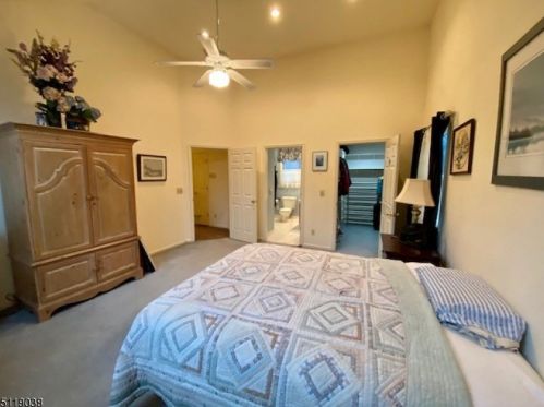 12 Oakwood Trl, Kinnelon NJ 07405-3115 exterior