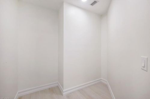 217 Colonade Cir, Naples FL 34103-8724 exterior