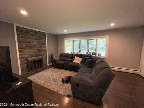 1 Virginia Ter, West Long Branch, NJ 07764-1727