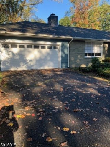 65 High Point Dr, Springfield NJ  07081-3736 exterior