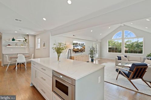 6543 Chesterfield Ave, Mc Lean VA  22101-5231 exterior