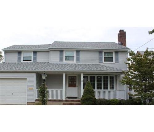 15 Chapel St, Edison, NJ 08817-4422