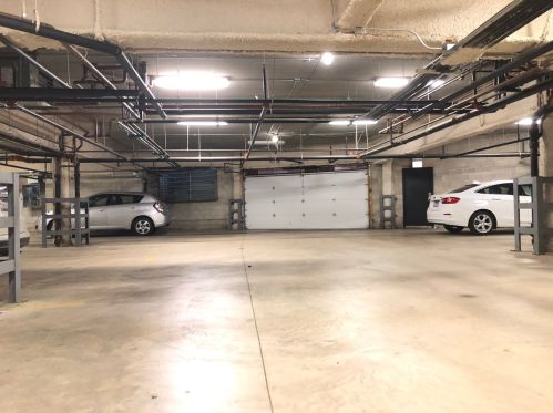 2500 Clybourn Ave, Chicago, IL 60614-1906