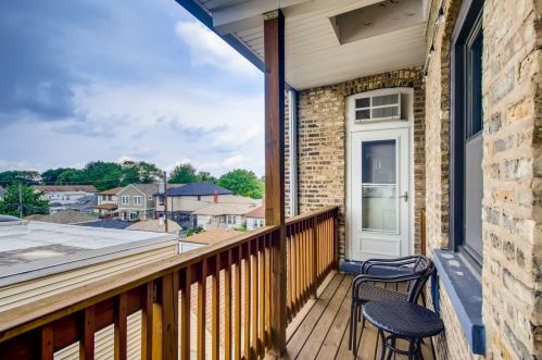 4306 Laramie Ave, Chicago IL 60641-1403 exterior