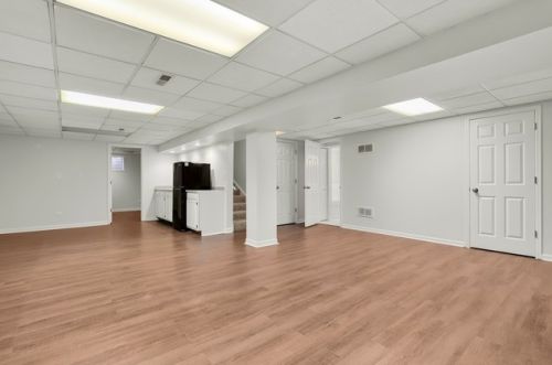 1715 Vlg Ct, Bull Valley IL 60014-2010 exterior