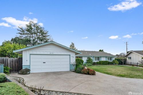 1678 Pepperwood Ct, Concord CA  94521-1126 exterior