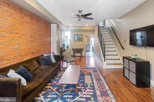 205 Carpenter St, Philadelphia PA 19146-2516 exterior