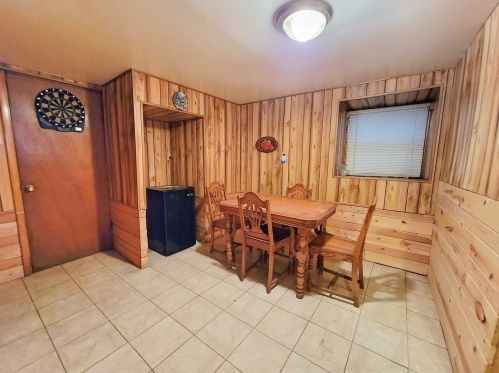 829 34 St, Chicago IL 60608-6703 exterior