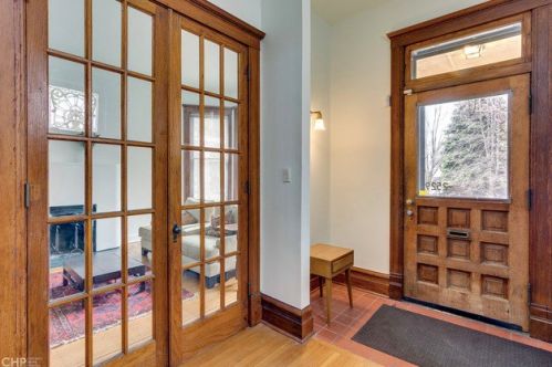 2529 Sawyer Ave, Chicago IL  60647-1401 exterior